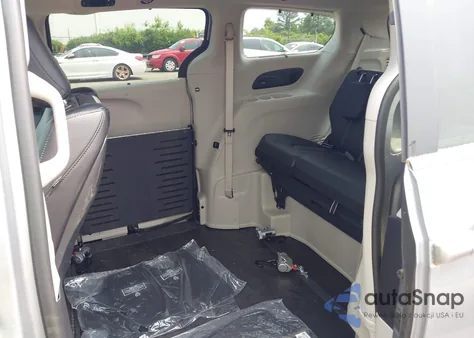 2021 Chrysler Pacifica Touring L z USA, uszkodzony, nr VIN 2C4RC1BG7MR548331